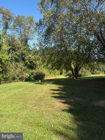 387 GARVINE MILL RD, Fawn Grove, PA 17321