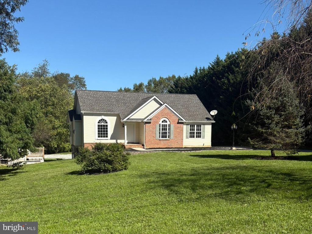 387 GARVINE MILL RD, Fawn Grove, PA 17321
