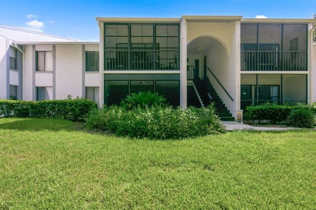 1204 PINE RIDGE CIRCLE W C1, Tarpon Springs, FL 34688