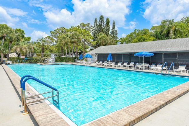 1204 PINE RIDGE CIRCLE W C1, Tarpon Springs, FL 34688