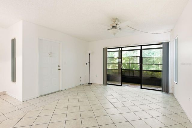 1204 PINE RIDGE CIRCLE W C1, Tarpon Springs, FL 34688