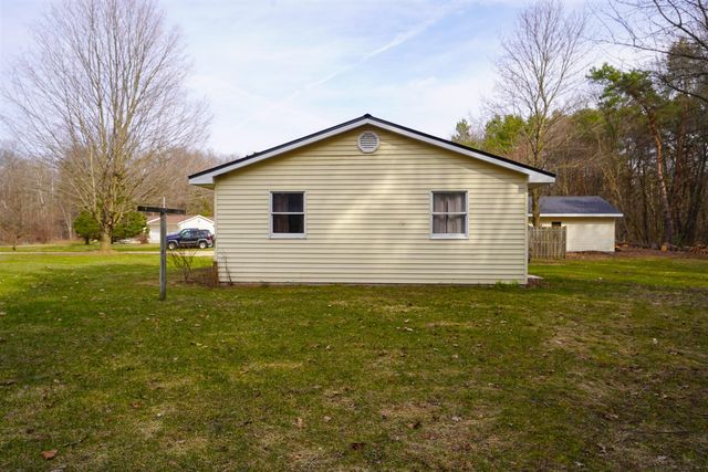 8365 Greenwood Lane, Newaygo, MI 49337