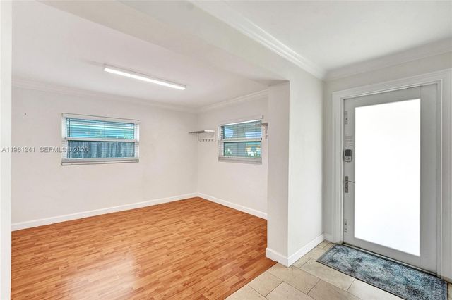 2724 SW 47th St, Fort Lauderdale, FL 33312