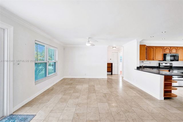 2724 SW 47th St, Fort Lauderdale, FL 33312