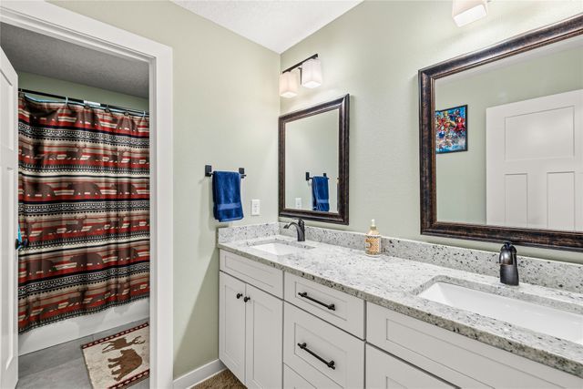 2113 NE 16th Street, Ankeny, IA 50021