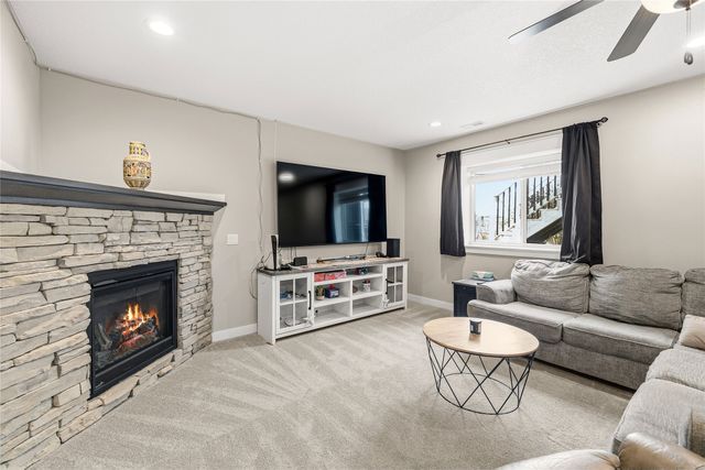 2113 NE 16th Street, Ankeny, IA 50021