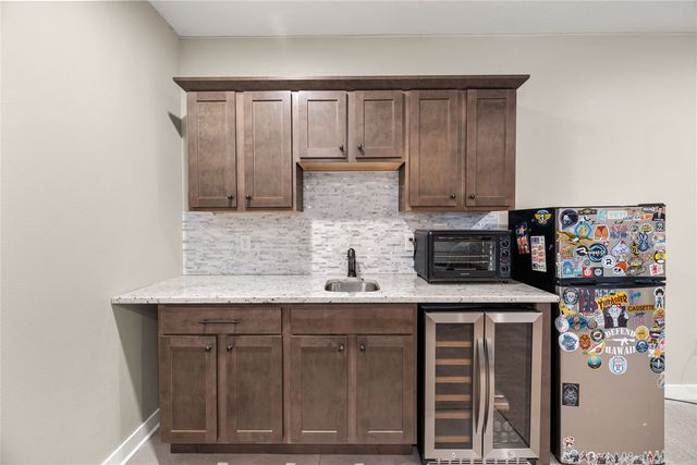 2113 NE 16th Street, Ankeny, IA 50021