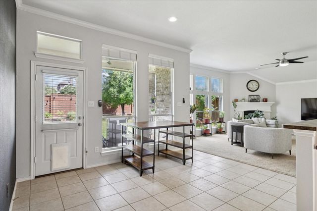 10237 Red Bluff Lane, Fort Worth, TX 76177