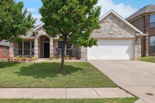 10237 Red Bluff Lane, Fort Worth, TX 76177
