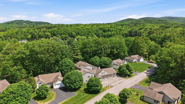 31 Henderson Rd Unit 15, Gilford, NH 03249