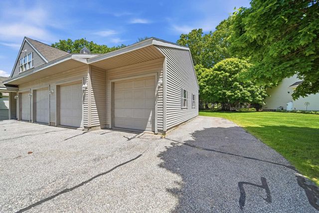 31 Henderson Rd Unit 15, Gilford, NH 03249
