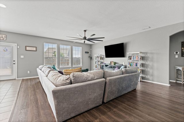 227 Hackney Street, Waxahachie, TX 75165