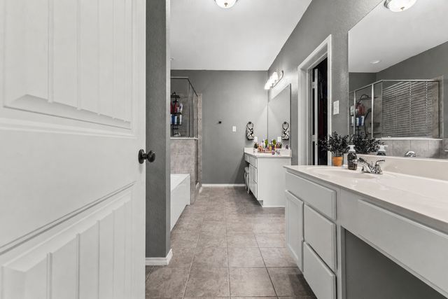227 Hackney Street, Waxahachie, TX 75165