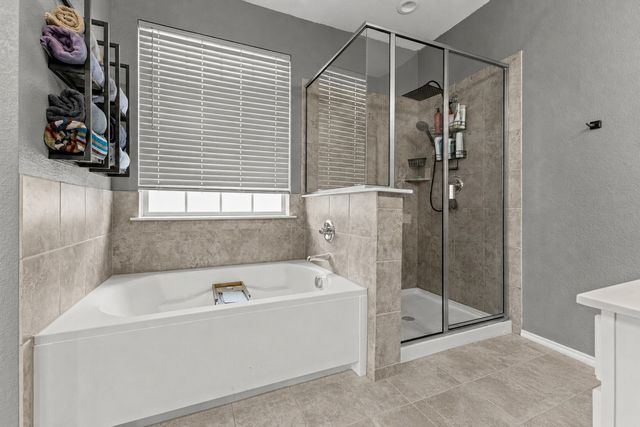 227 Hackney Street, Waxahachie, TX 75165