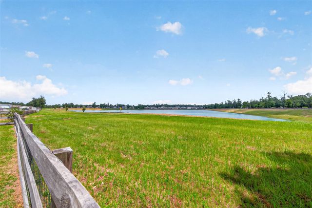 6130 Hazel Lake Drive, Conroe, TX 77303