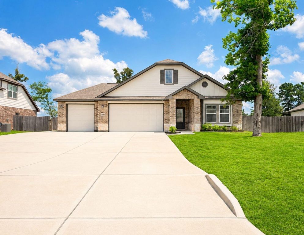 6130 Hazel Lake Drive, Conroe, TX 77303