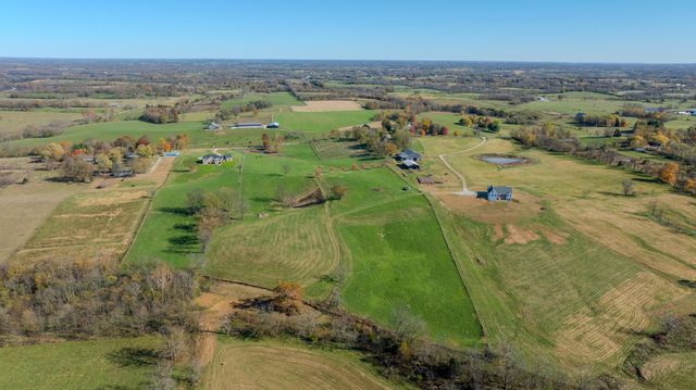 1765 B Leesburg Newtown Road, Paris, KY 40361