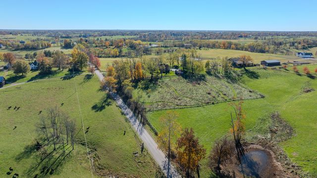 1765 B Leesburg Newtown Road, Paris, KY 40361