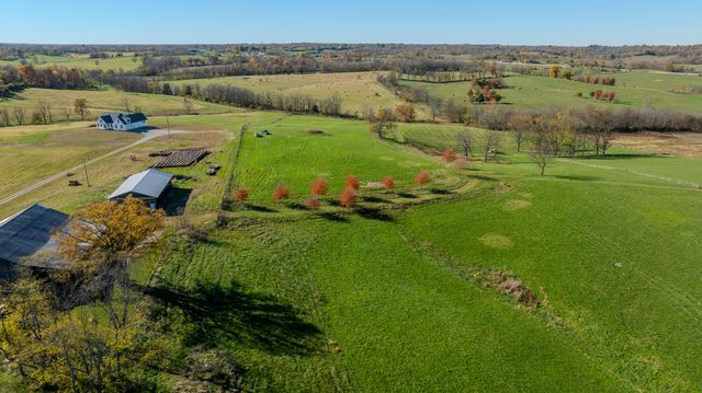 1765 B Leesburg Newtown Road, Paris, KY 40361