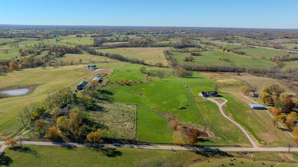 1765 B Leesburg Newtown Road, Paris, KY 40361