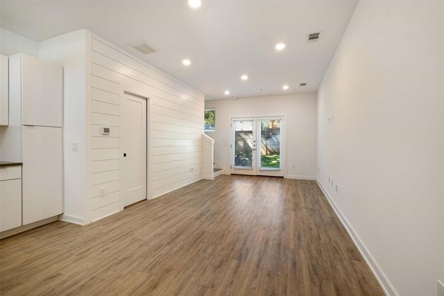 5924 S Congress Ave 103, Austin, TX 78745