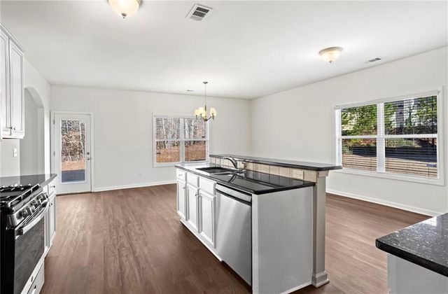 221 Cutbank Court SW, Atlanta, GA 30331