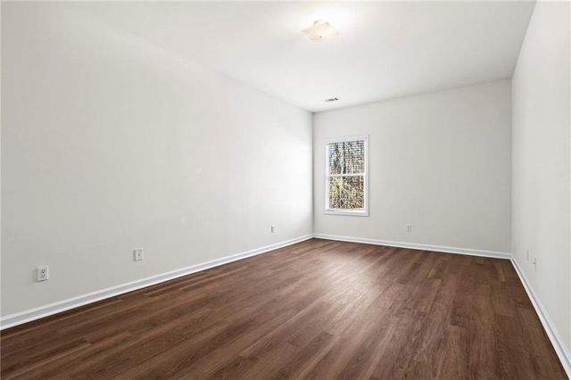 221 Cutbank Court SW, Atlanta, GA 30331