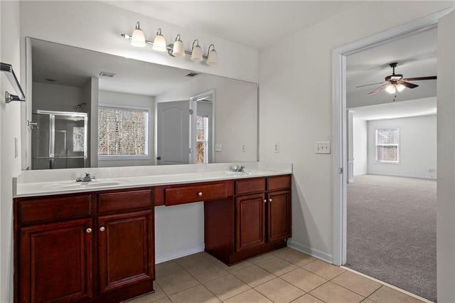 221 Cutbank Court SW, Atlanta, GA 30331