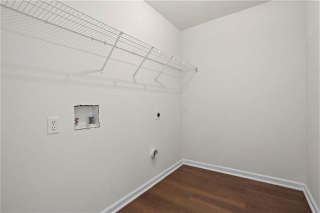 221 Cutbank Court SW, Atlanta, GA 30331