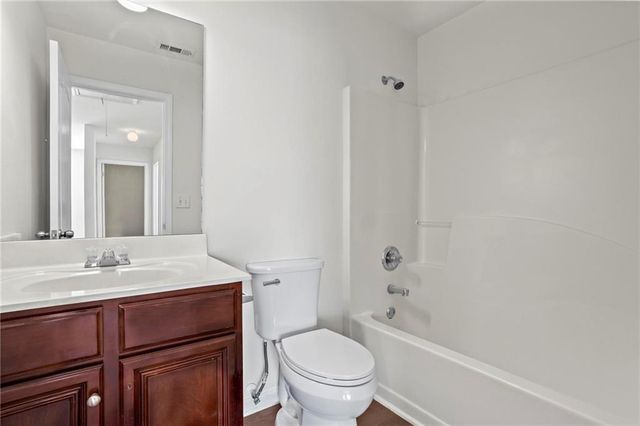221 Cutbank Court SW, Atlanta, GA 30331