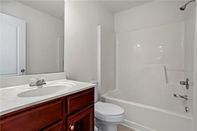 221 Cutbank Court SW, Atlanta, GA 30331