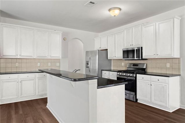 221 Cutbank Court SW, Atlanta, GA 30331