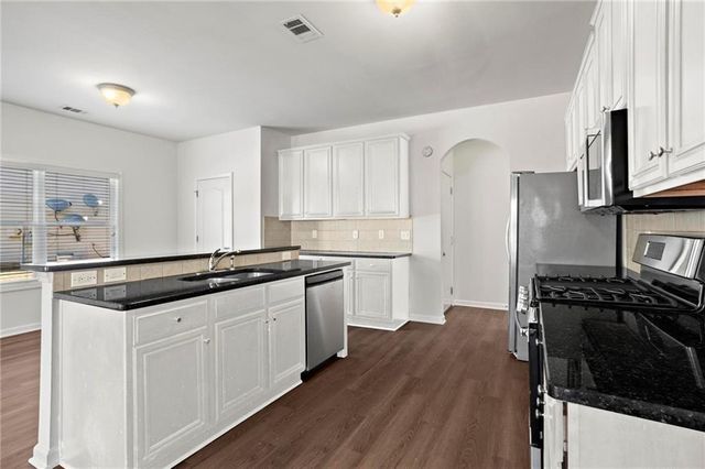 221 Cutbank Court SW, Atlanta, GA 30331