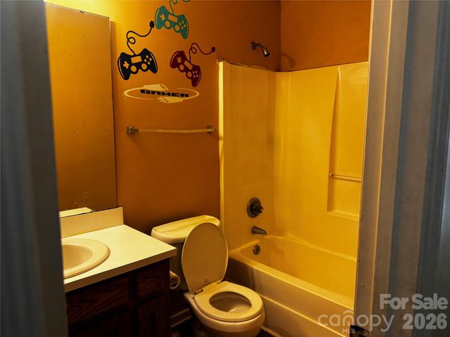 3648 High Laurel Lane, Charlotte, NC 28269