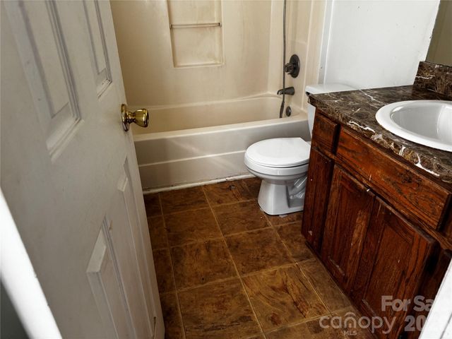 3648 High Laurel Lane, Charlotte, NC 28269