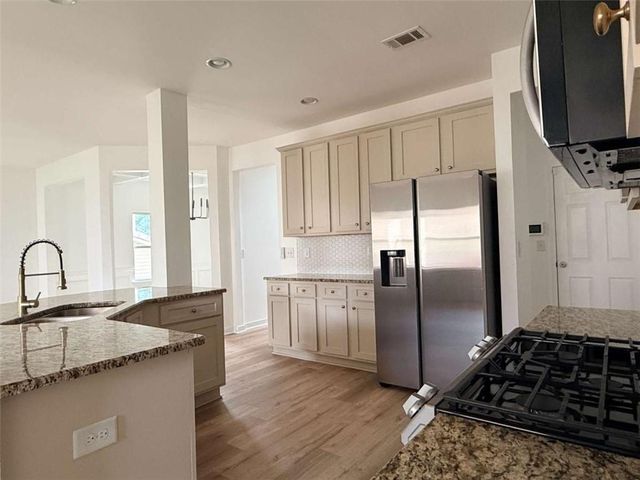 4024 Lucas Lane, Ellenwood, GA 30294
