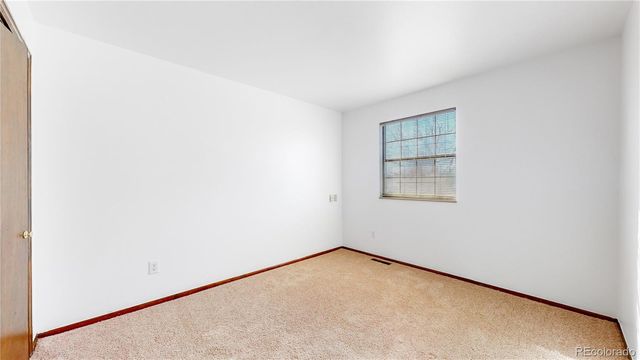 5735 W 2nd Avenue, Lakewood, CO 80228