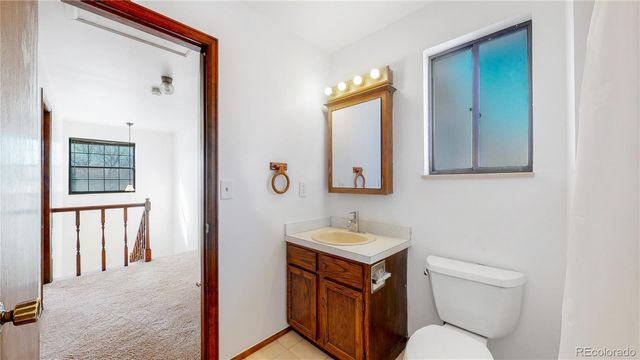 5735 W 2nd Avenue, Lakewood, CO 80228