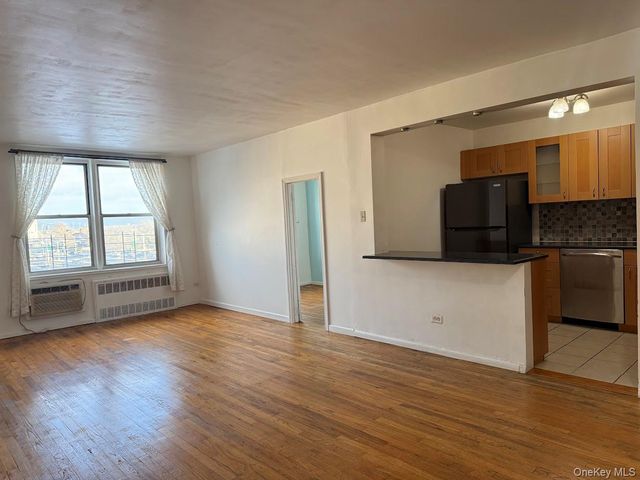 63-11 Queens Boulevard D21, Woodside, NY 11347