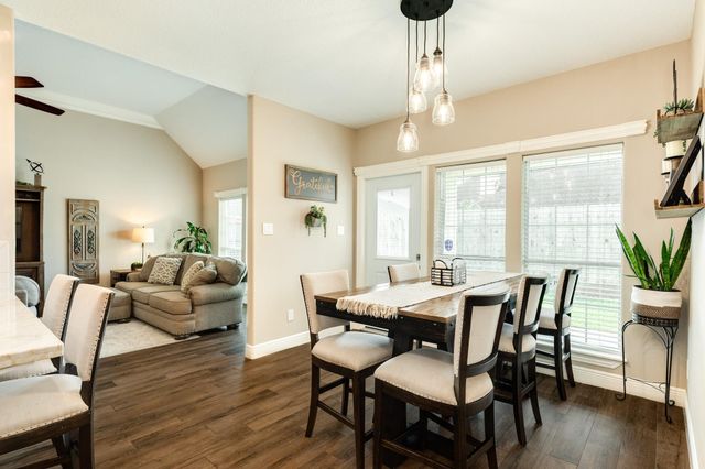 115 Warbler Ct, Richwood, TX 77531