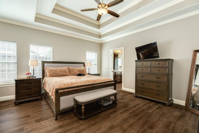 115 Warbler Ct, Richwood, TX 77531