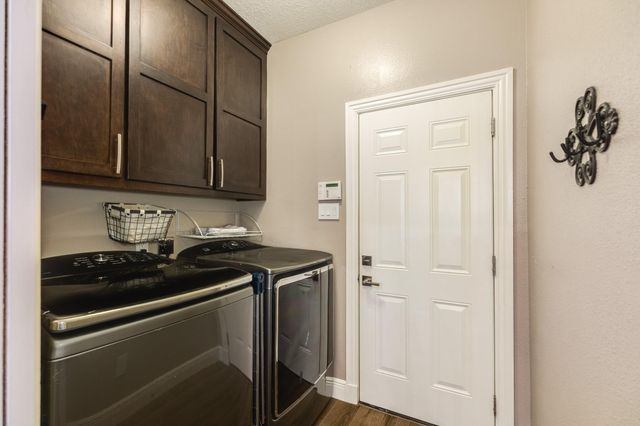 115 Warbler Ct, Richwood, TX 77531