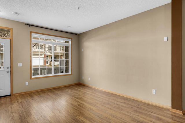 4843 Bisset Lane, Inver Grove Heights, MN 55076