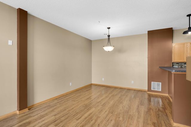 4843 Bisset Lane, Inver Grove Heights, MN 55076