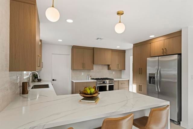 1111 S San Joaquin, Palm Springs, CA 92264