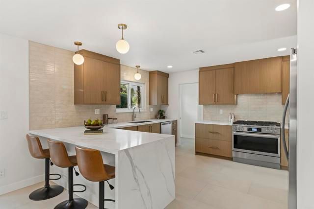 1111 S San Joaquin, Palm Springs, CA 92264