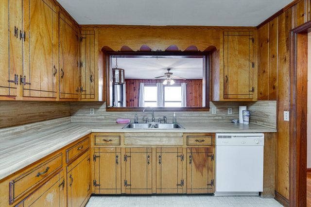 812 Betsy Pack Drive, Jasper, TN 37347