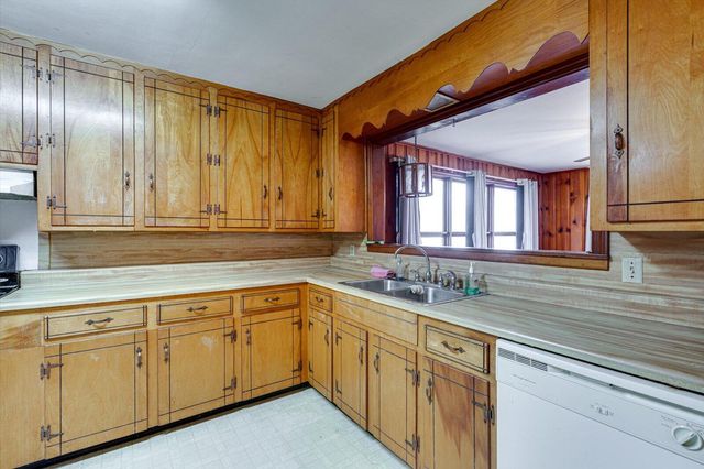 812 Betsy Pack Drive, Jasper, TN 37347