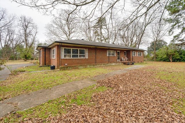 812 Betsy Pack Drive, Jasper, TN 37347