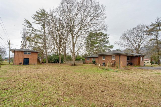 812 Betsy Pack Drive, Jasper, TN 37347